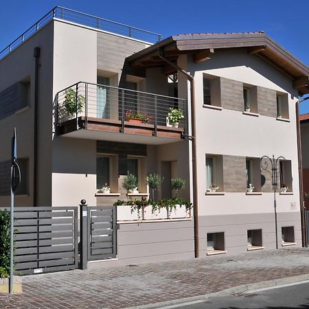 Moniga del Garda Bed & Breakfast Vieulif المظهر الخارجي الصورة