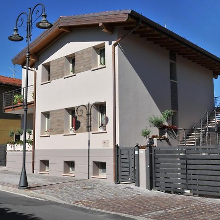 Moniga del Garda Bed & Breakfast Vieulif المظهر الخارجي الصورة