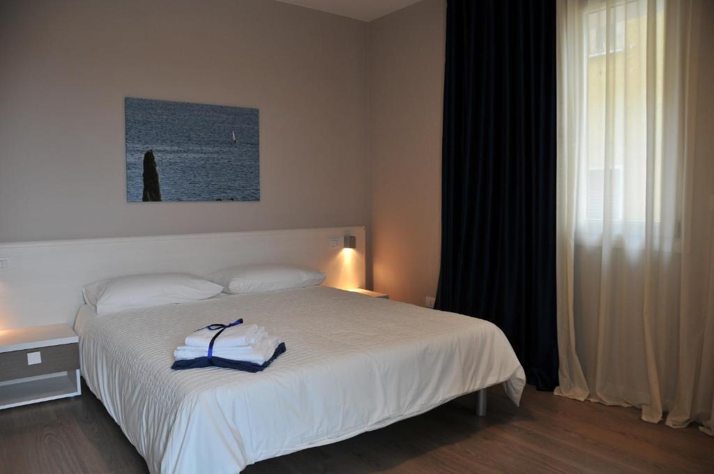Moniga del Garda Bed & Breakfast Vieulif الغرفة الصورة