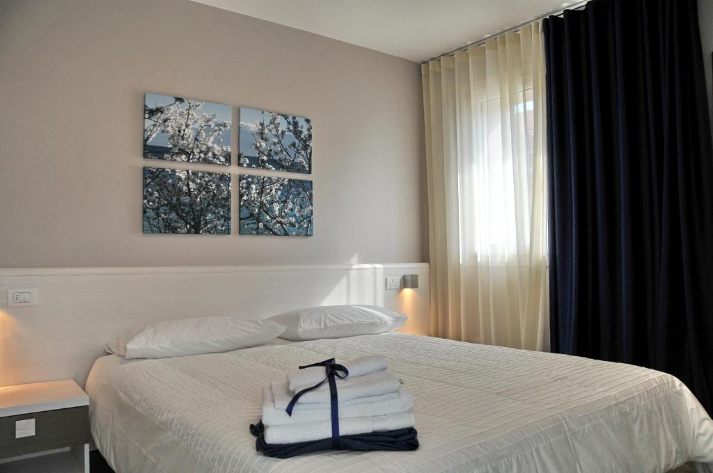 Moniga del Garda Bed & Breakfast Vieulif الغرفة الصورة
