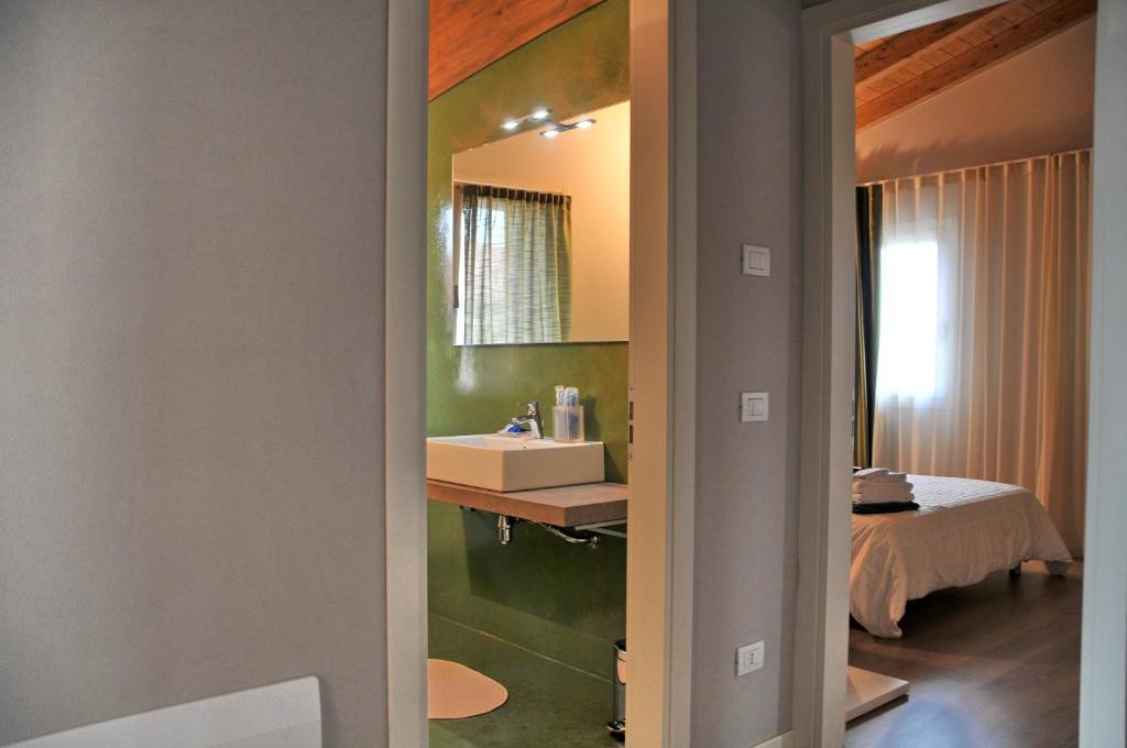 Moniga del Garda Bed & Breakfast Vieulif الغرفة الصورة