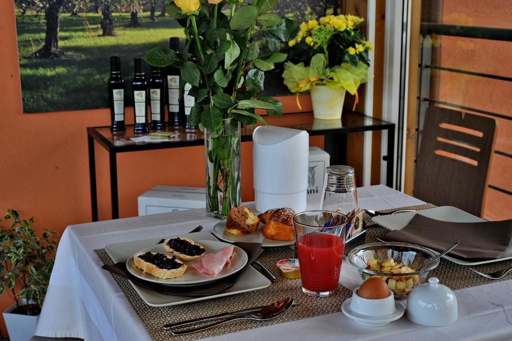 Moniga del Garda Bed & Breakfast Vieulif المظهر الخارجي الصورة